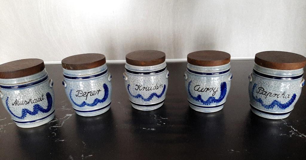 Keuls aardewerk kruidenpotjes 'Marzi&Remy', Ophalen of Verzenden