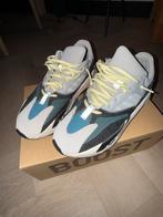 Yeezy Boost 700 Wave Runner - Maat 43 1/3, Kleding | Heren, Schoenen, Ophalen, Zo goed als nieuw, Overige kleuren, Sneakers of Gympen