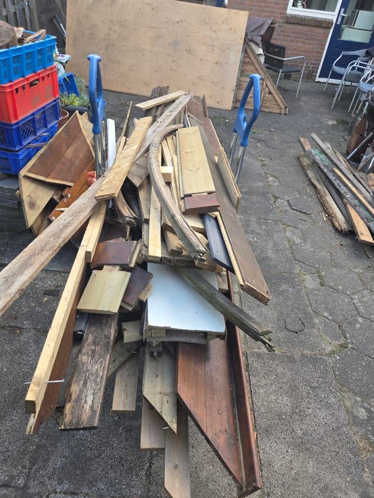 Gratis afvalhout / brandhout (diverse soorten), Tuin en Terras, Haardhout, Minder dan 3 m³, Ophalen, Overige houtsoorten, Blokken
