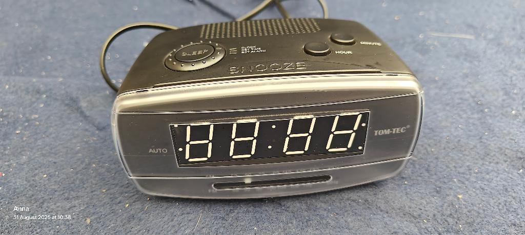 Tom-Tec ACR317 Wekkerradio - AM/FM - Zwart, Ophalen of Verzenden, Gebruikt, Radio