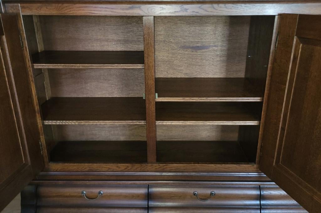 Zware Massief EikenKast klassiek/landelijke stijl 217 cm, Huis en Inrichting, Kasten | Dressoirs, Ophalen, Met deur(en), Eikenhout