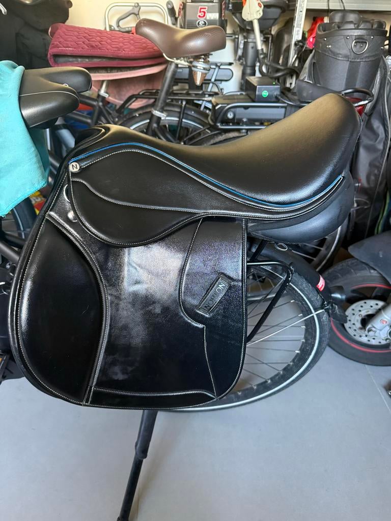 Norton zadel 15,5 inch, Dieren en Toebehoren, Paarden en Pony's | Overige Paardenspullen, Verzenden, Springen