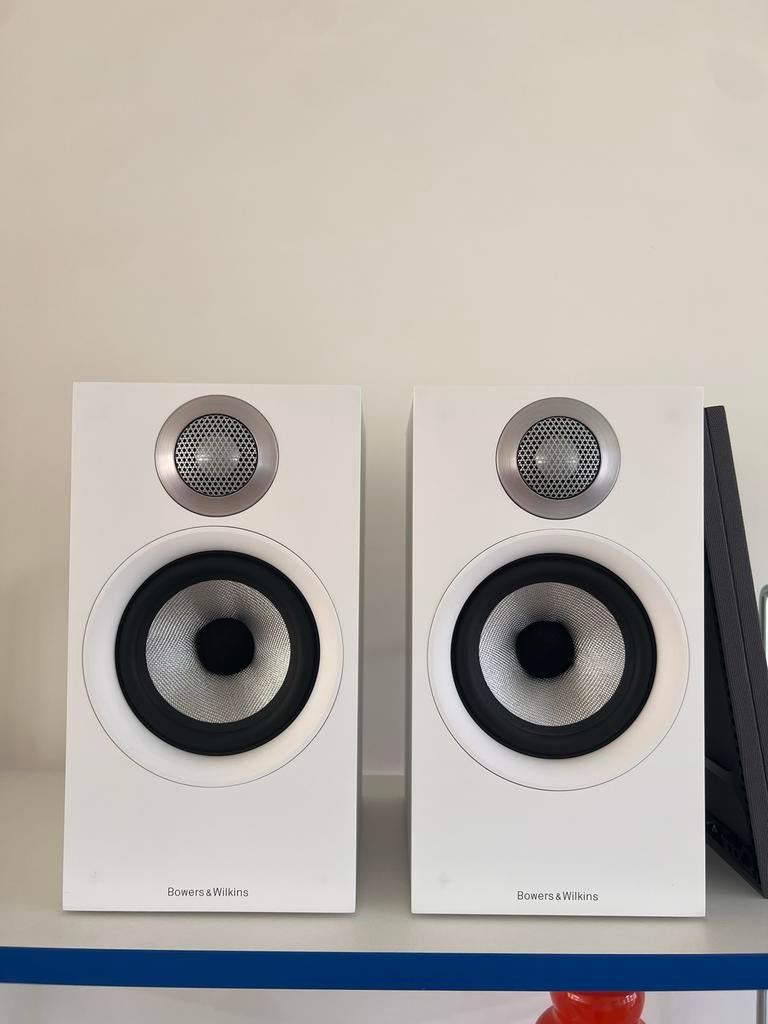 Bowers & Wilkins 607 speakers, Ophalen, Zo goed als nieuw, 60 tot 120 watt, Bowers & Wilkins (B&W)