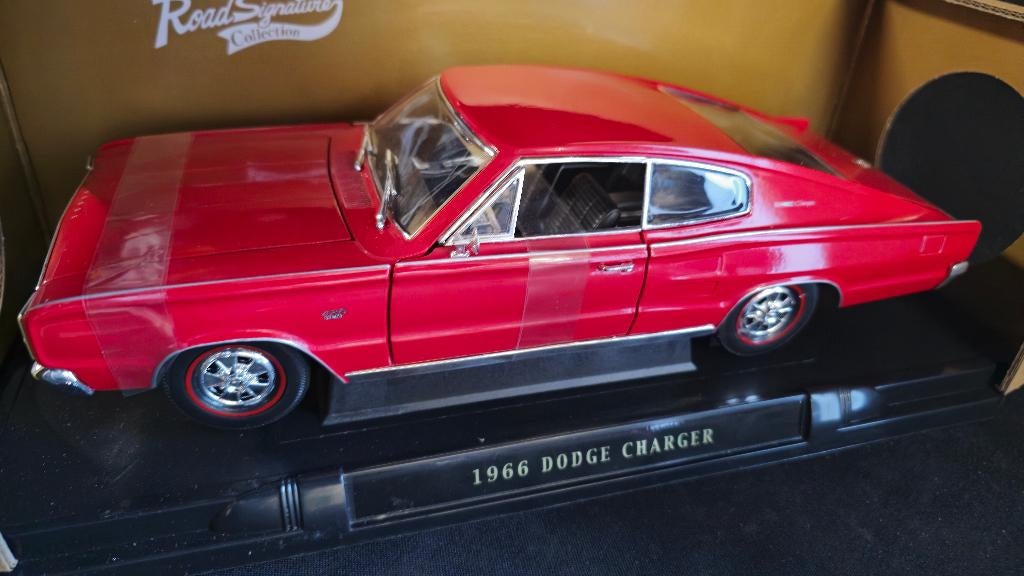 dodge charger 1966 rood van road signature nieuw 1:18, Ophalen, Nieuw, Auto, Overige merken