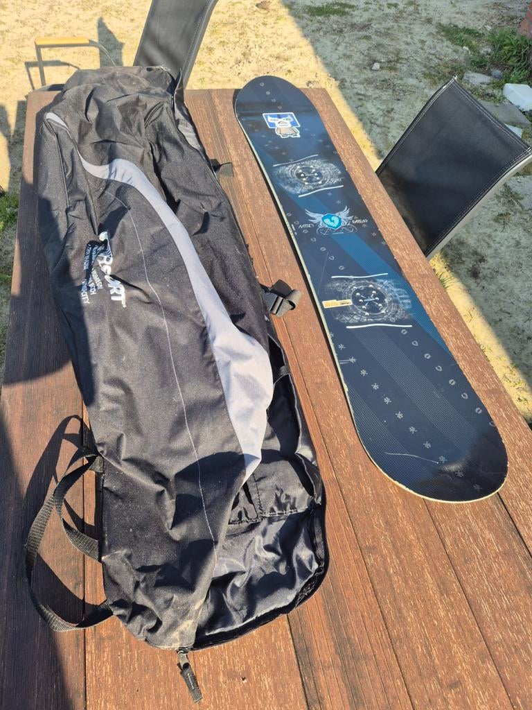 Snowboard met tas, zonder bindingen, Ophalen, Gebruikt, Board