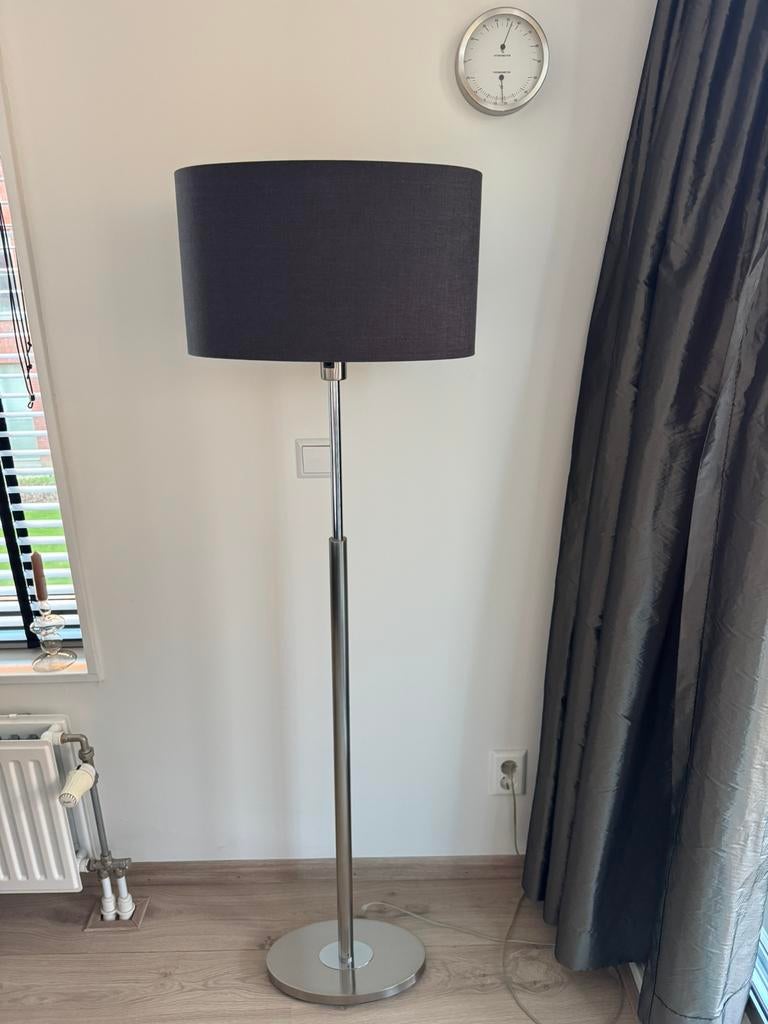 Vloerlamp ovaal zilverkleur en antraciete kap, Ophalen, Gebruikt, 150 tot 200 cm