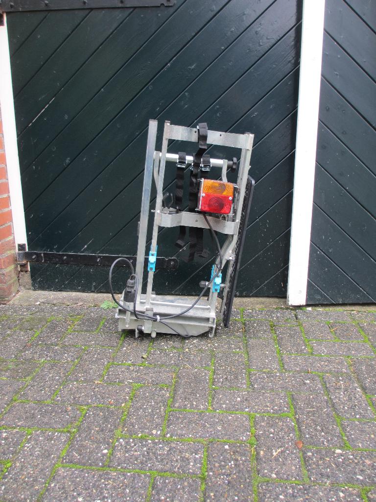 multa,zgan,opvouwbaar,gemakkelijk hanteerbaar,in kofferbak, Ophalen, Elektrische fiets, Zo goed als nieuw, 2 fietsen