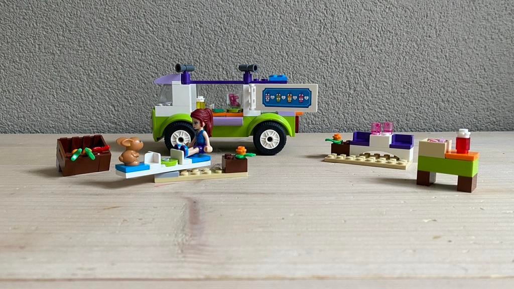 Lego Friends junior 10749: Mia’s biologische voedselmarkt, Inclusief minifiguren, Lego, Friends, Ophalen of Verzenden
