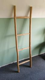 Houten kleding ladder, Ophalen