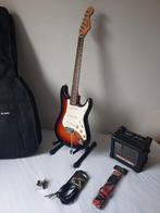 Squier Stratocaster Roland versterker en alle accessoires, Muziek en Instrumenten, Ophalen, Fender, Met versterker, Zo goed als nieuw