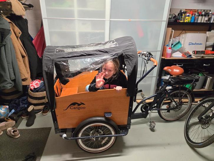 Elektrische Cangoo bakfiets met huif en 3 hydr. Schijfremmen, Fietsen en Brommers, Fietsen | Bakfietsen, Zo goed als nieuw, Overige merken