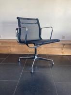 18 Vitra Eames EA 108 stoelen, chroom, zwart netweave, Huis en Inrichting, Stoelen, Vitra, Gebruikt, Zwart, Design