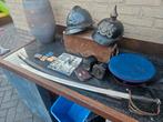 Lot militaria WO1 en WO2: helmen, zwaard, boek, meters, etc., Verzamelen, Ophalen of Verzenden, Boek of Tijdschrift