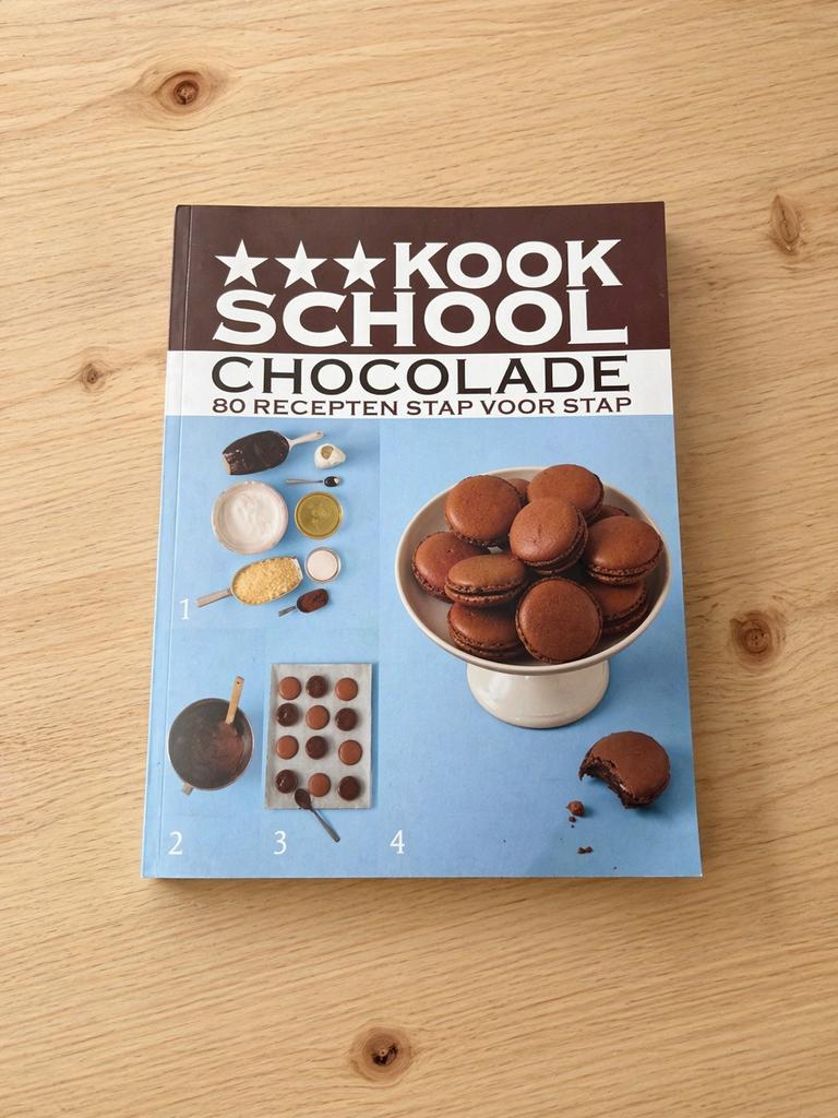 Kookschool Chocolade: 80 recepten stap voor stap, Boeken, Ophalen of Verzenden, Zo goed als nieuw, Overige gebieden, Taart, Gebak en Desserts