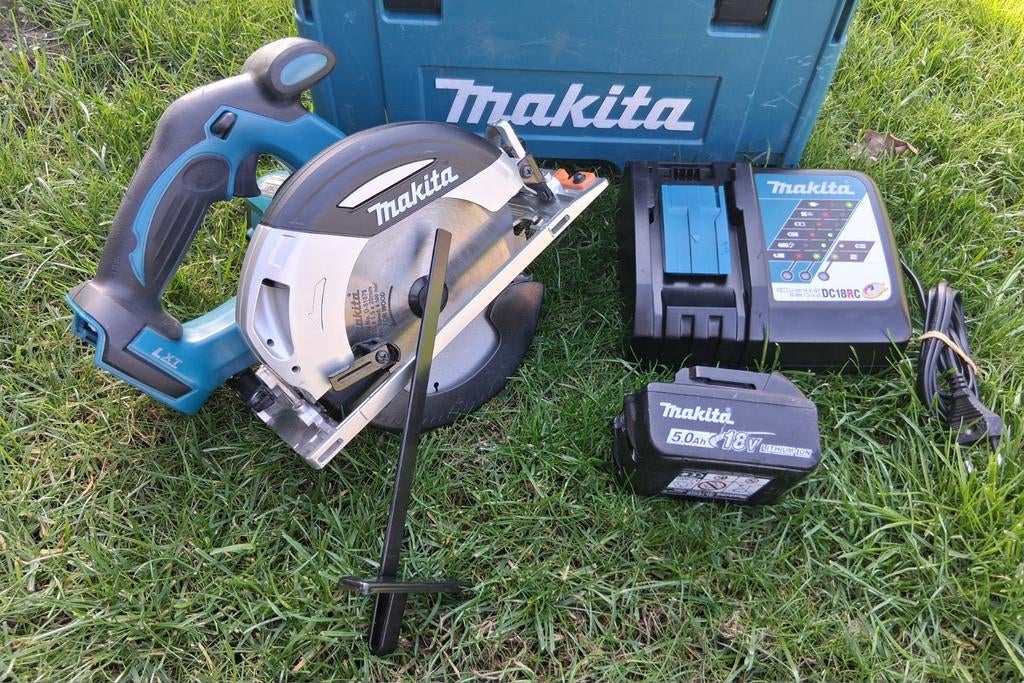 Makita DHS630Z cirkelzaag set – zo goed als nieuw!, Ophalen of Verzenden, Zo goed als nieuw, Boor- en/of Breekhamer