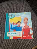 Juf Roos: De Helden van Juf Roos - Boek met CD, Ophalen of Verzenden, Zo goed als nieuw, Juf Roos, Fictie algemeen