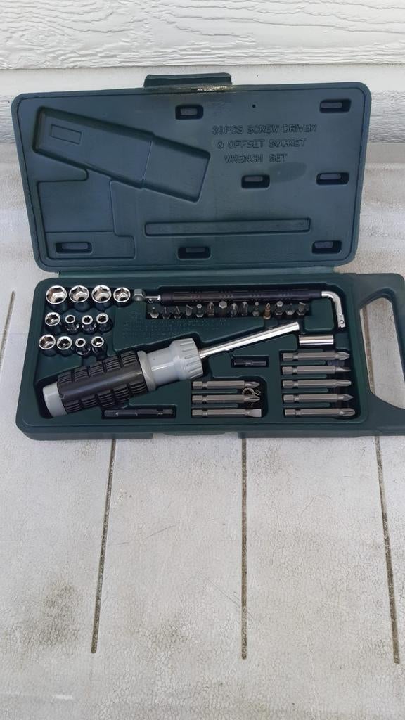39 dlg schroeven draaier/dopsleutel set, Doe-het-zelf en Verbouw, Gereedschap | Handgereedschap, Ophalen of Verzenden, Zo goed als nieuw