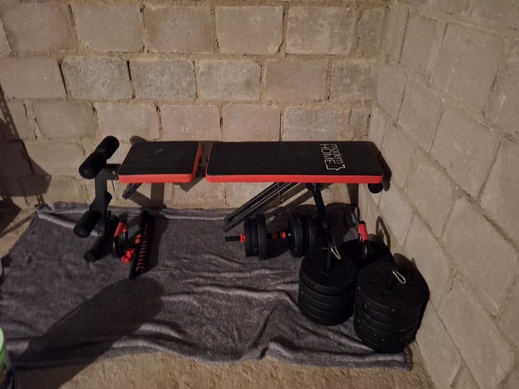 Fitnessbank met gewichten en kettlebell, Ophalen, Benen, Gebruikt, Krachtstation