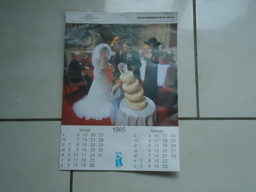 2 oude kalenders uit 1985, Diversen, Kalenders, Ophalen of Verzenden, Maandkalender, Zo goed als nieuw