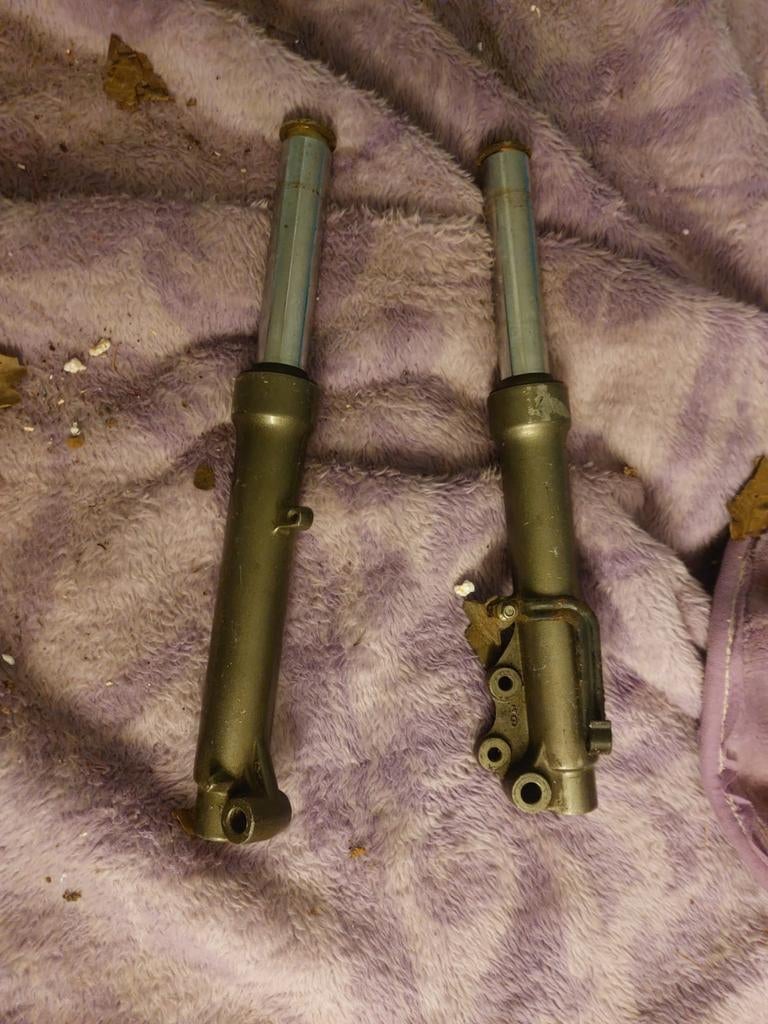 Voorvork onderpoten kymco agility 12 inch, Ophalen