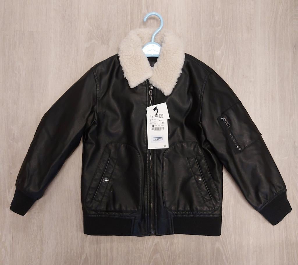 Kunstleren jas jongen Zara maat 128 NIEUW!, Nieuw, Ophalen of Verzenden, Jongen, Jas
