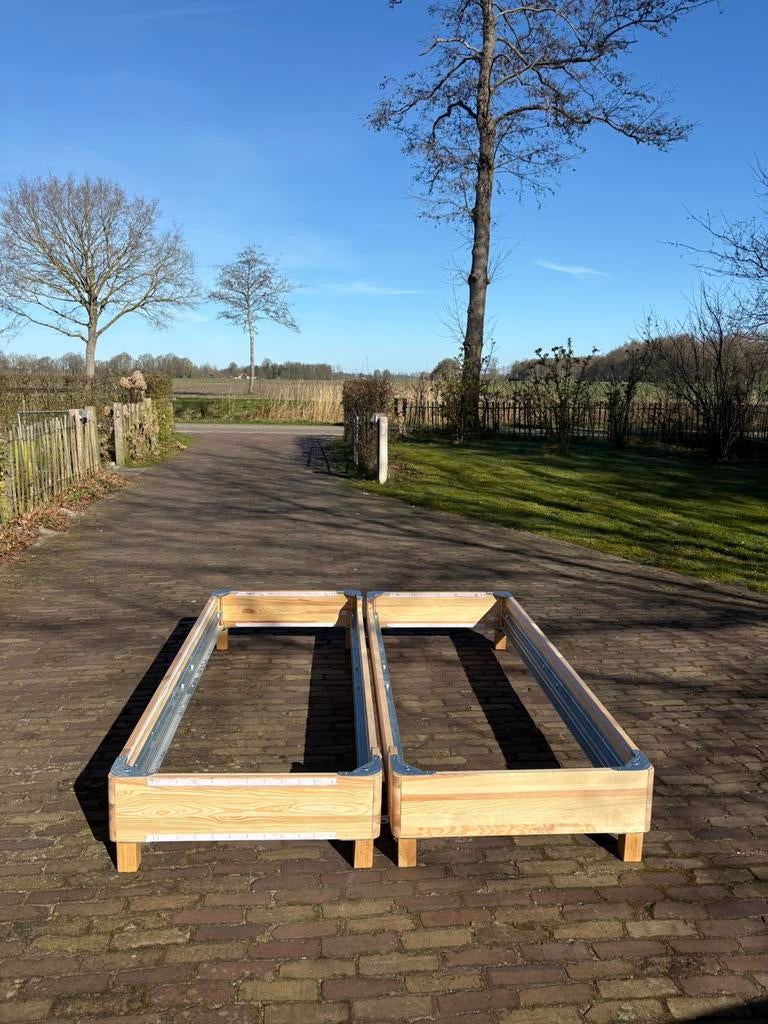 Onderstel boxspring (Lyngör Ikea?), Ophalen, Overige kleuren, Tweepersoons, Zo goed als nieuw