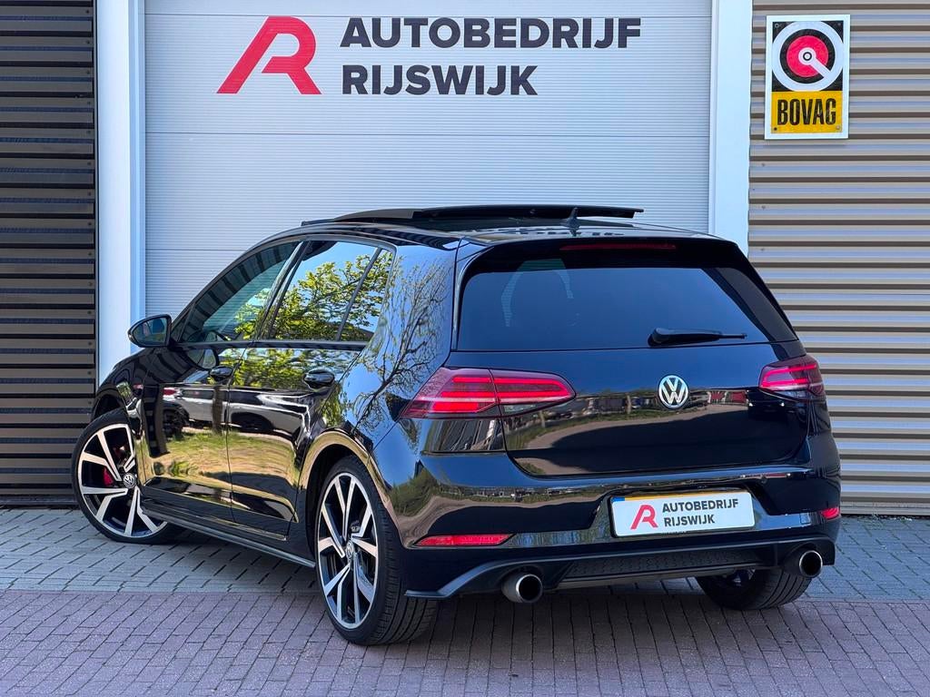 Volkswagen Golf 2.0 TSI GTI Performance Pano/Keyless/ACC, Gebruikt, Euro 6, 4 cilinders, Zwart