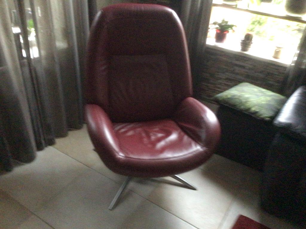 Leren stoel, Huis en Inrichting, Fauteuils, Ophalen, Zo goed als nieuw, 50 tot 75 cm, Leer