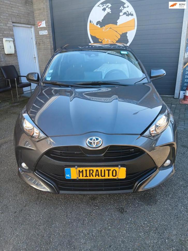 Toyota Yaris 1.5 Hybrid Dynamic, Auto's, Toyota, Bedrijf, Te koop, Yaris, ABS, Achteruitrijcamera, Adaptive Cruise Control, Airbags