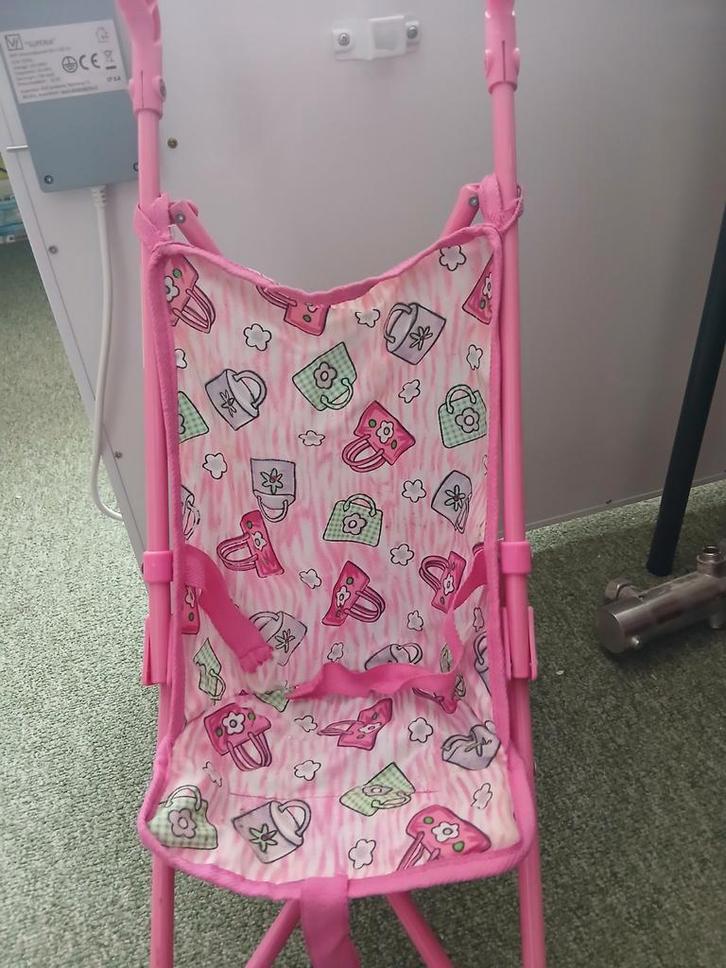 Roze poppenbuggy met tassenprint, Kinderen en Baby's, Speelgoed | Overig, Ophalen of Verzenden