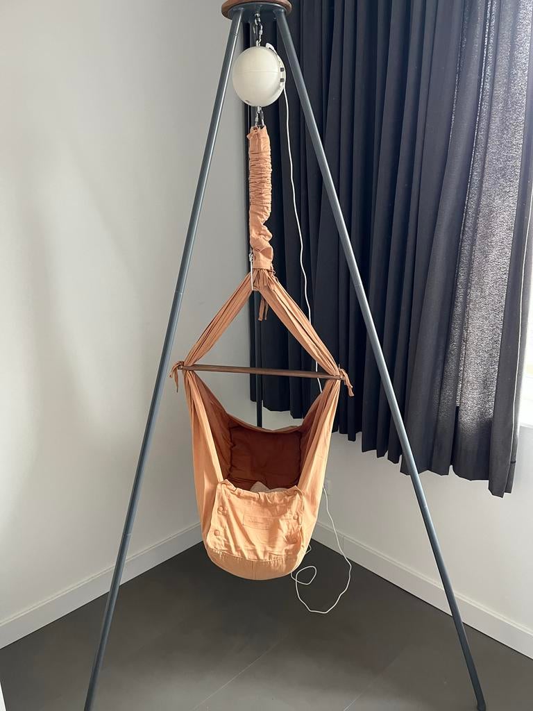 Moonboon hangmat compleet met statief en motor, Kinderen en Baby's, Babywiegjes en Ledikanten, Ophalen of Verzenden, Zo goed als nieuw