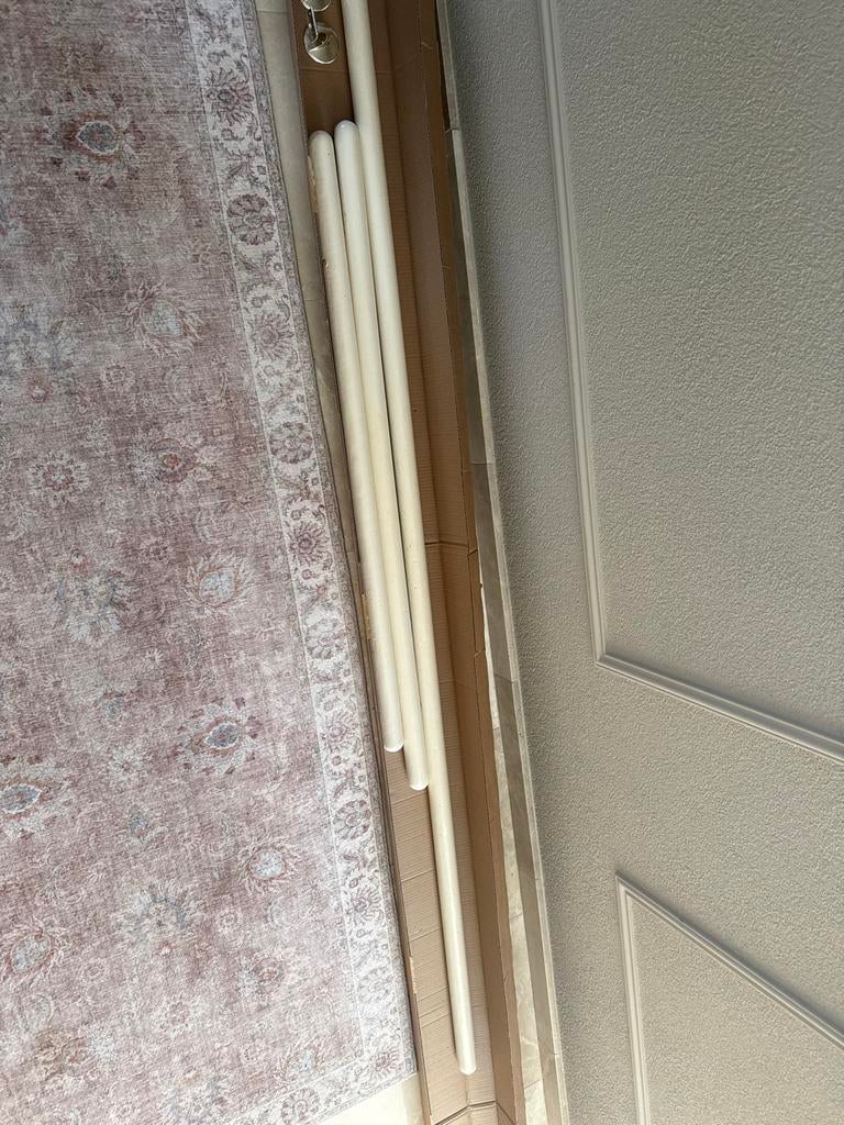 Witte massief hardhouten trapleuningen., Ophalen of Verzenden, Gebruikt, Trap, 2 tot 4 meter