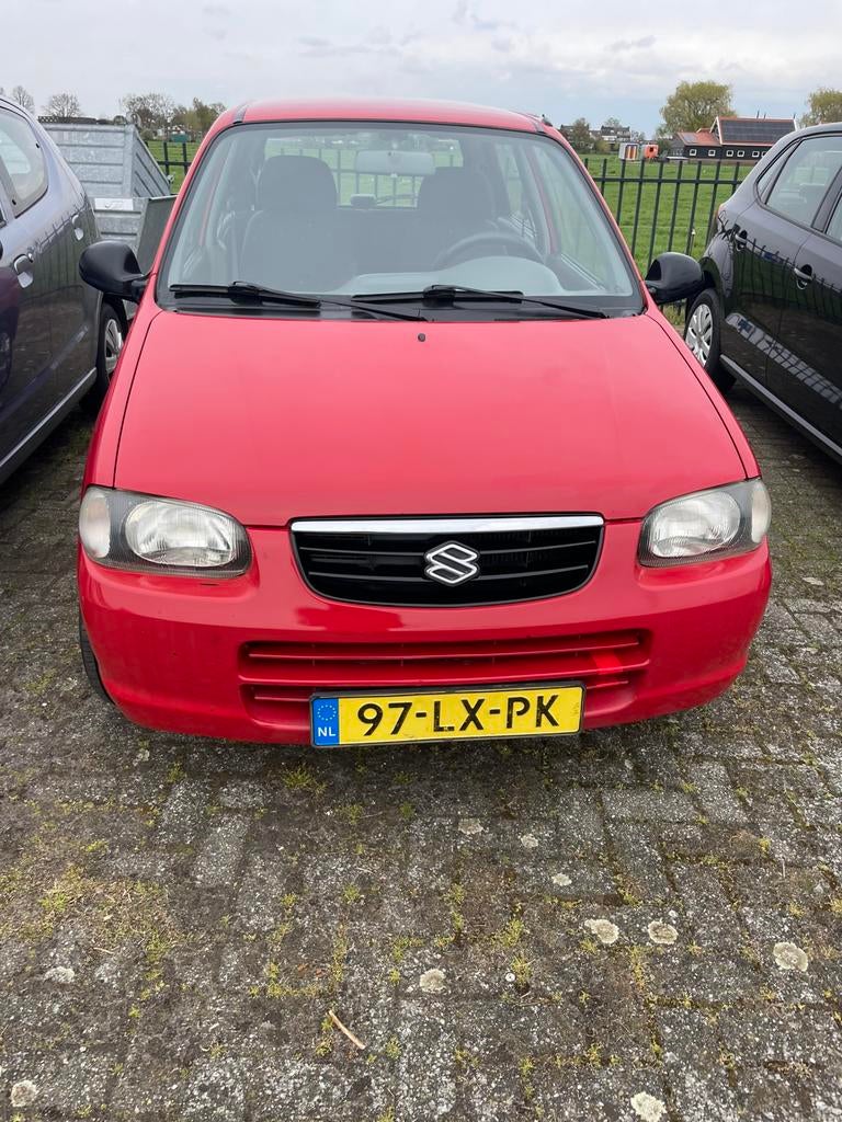 Suzuki Alto 1.1 16V 5d AGS 2003 Rood, Auto's, Voorwielaandrijving, 750 kg, 4 cilinders, 4 stoelen