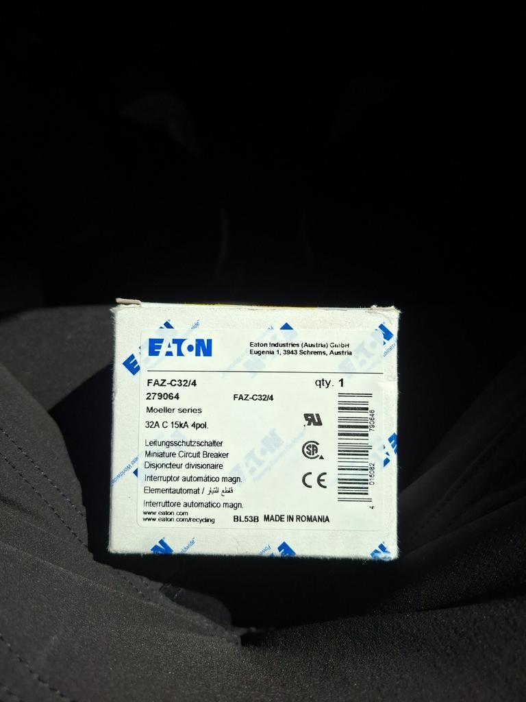 Eaton FAZ-C32/4 Moeller serie miniatuur stroomonderbreker, Ophalen of Verzenden, Nieuw, Overige typen