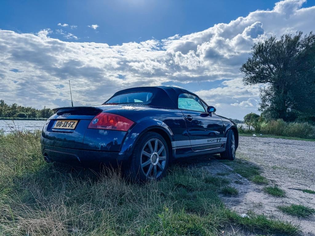 Audi TT 1.8 T Roadster 230pk 2002 Blauw, Voorwielaandrijving, TT, Zwart, 4 cilinders