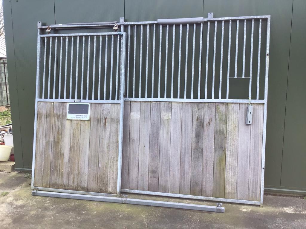 Corton voorwand voor paardenbox, Dieren en Toebehoren, Stalling, 1 paard of pony