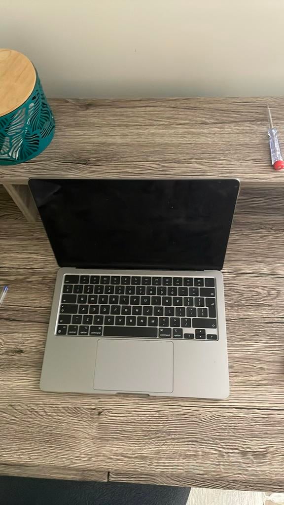 MacBook Air M2 2022, Computers en Software, Apple Macbooks, Qwerty, 13 inch, Ophalen of Verzenden, Zo goed als nieuw