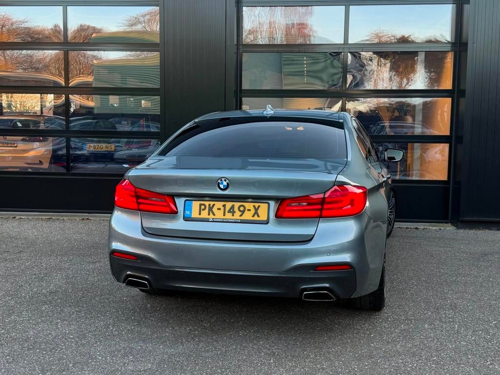 BMW 5-Serie 520i M-Sport Edition Bluestone Metallic, Auto's, BMW, Automaat, 1998 cc, Achterwielaandrijving, Gebruikt