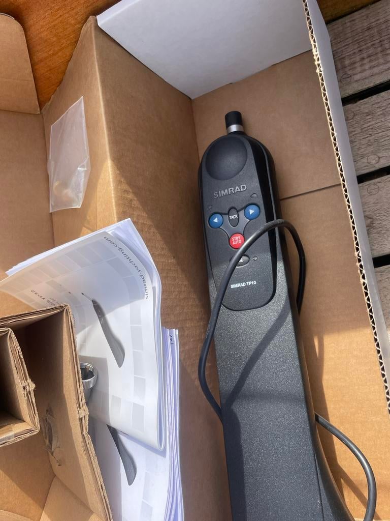 Stuurautomaat Simrad TP10 - ongebruikt, Ophalen of Verzenden, Zo goed als nieuw