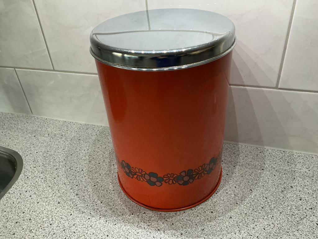 Een vintage grote oranje Brabantia voorraadbus retro, Ophalen of Verzenden