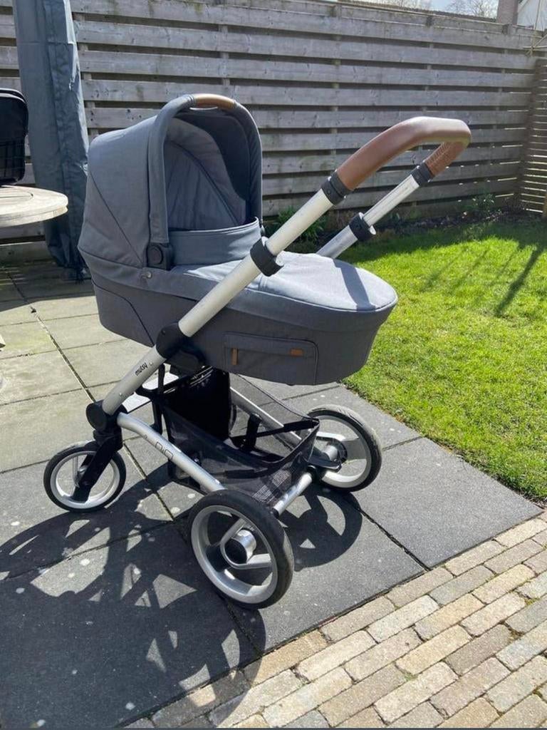 Mutsy Nio North Grey kinderwagen met reiswieg LET OP DEFECT, Ophalen, Gebruikt, Combiwagen, Mutsy