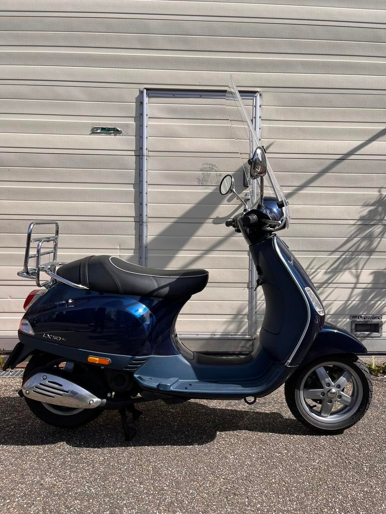 Vespa LX50 brom 45km 4takt 2008 zeer nette staat, Fietsen en Brommers, Scooters | Vespa, Gebruikt, Maximaal 45 km/u, Benzine, Vespa LX