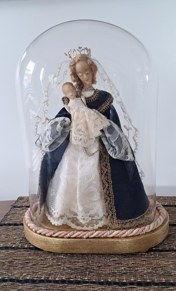 Kleine ovale stolp met Mariabeeldje in was uit 1967., Antiek en Kunst, Curiosa en Brocante, Ophalen