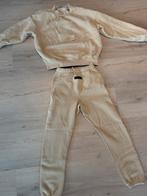 Essentials trainingspak maat 10, Ophalen of Verzenden, Zo goed als nieuw, Jongen of Meisje, Overige typen