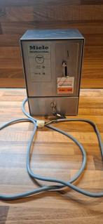 Miele Professional muntkast C4060 voor wasmachine/droger, Ophalen