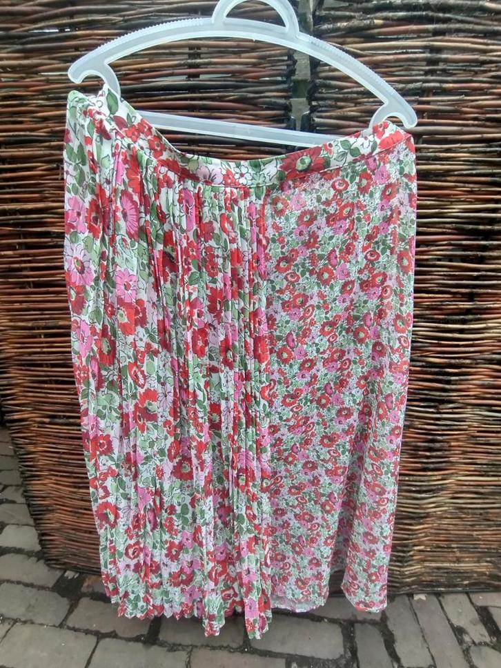 Cath Kidston Rok Plissé Bloemenprint Maat 42/44, Kleding | Dames, Rokken, Gedragen, Maat 42/44 (L), Rood, Knielengte, Verzenden