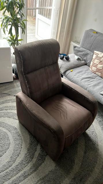 Fattouille chair, recliner chair beschikbaar voor biedingen