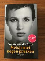 Meisje met negen pruiken - Sophie van der Stap, Ophalen of Verzenden, Zo goed als nieuw, Nederland