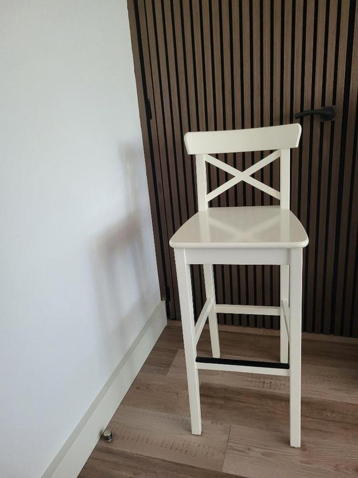 Vier barkrukken Ikea, Huis en Inrichting, Barkrukken, Gebruikt, 60 tot 90 cm, Hout, 4 krukken, Met voetsteun, Ophalen