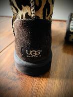 Dames Uggs maat 38, Kleding | Dames, Ophalen of Verzenden, Zo goed als nieuw, Zwart